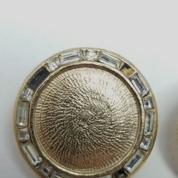 Vintage Berger Rhinestone Clip On Earrings, Gold Tone Round Shape 50s Style - Picture 3 of 7